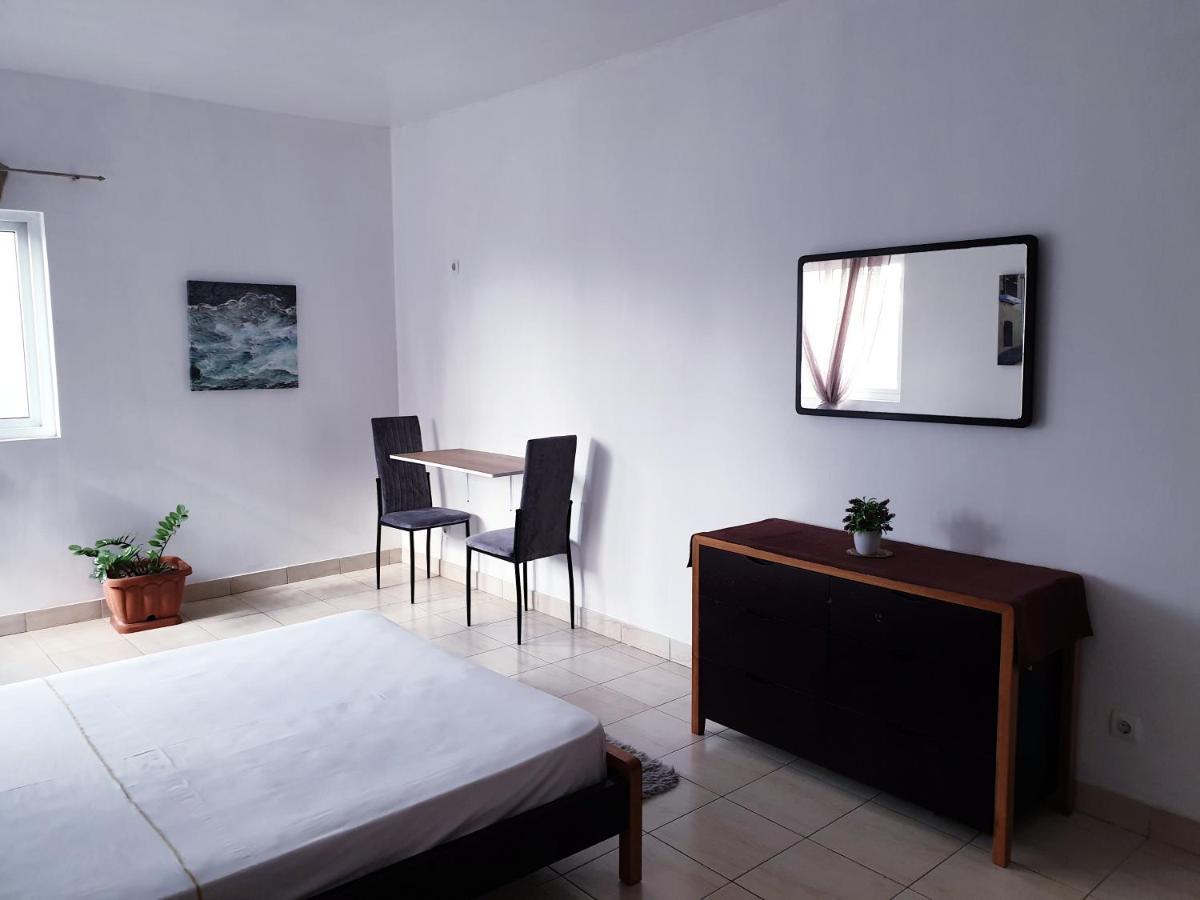 Guest House Mangui Baxu Rooms & Apartment Tarrafal (Santiago) Exterior foto