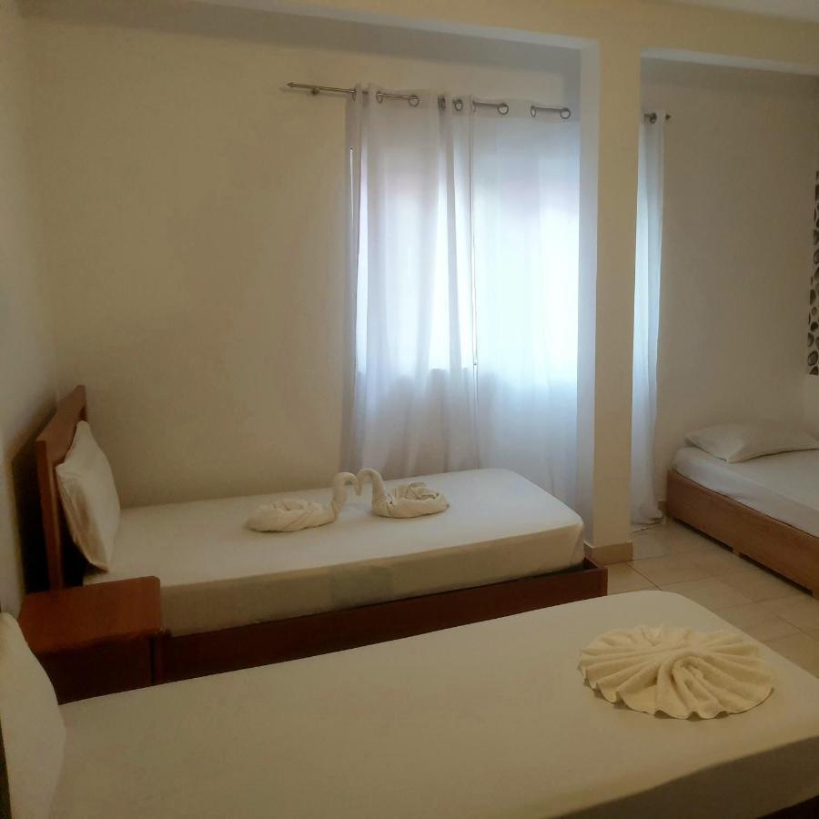 Guest House Mangui Baxu Rooms & Apartment Tarrafal (Santiago) Exterior foto